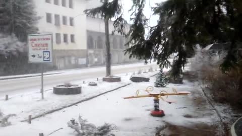 Snowing, location Stoykite, Bulgaria