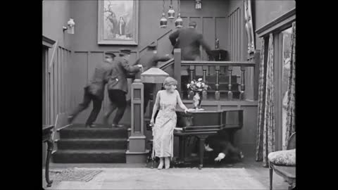 The Art of Gag Frenetic Chase - Charlie Chaplin - The Adventurer