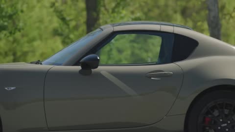 2024 Mazda MX-5 Miata First Drive: Small Changes, Big Distinctions | MotorTrend