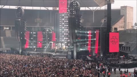 RAMMSTEIN - LINKS 2-3-4 - BERLIN, Olympiastadion, 05 06 2022 - RAMMSTEIN Stadium Tour 2022