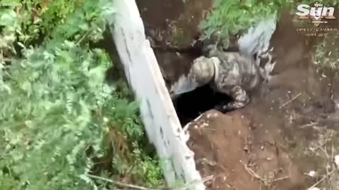 Pro-Russian forces brutally drop bombs over Ukrainian soldiers in trenches