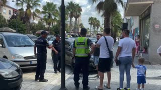 Përplasen 2 makina me targa italiane në Kavajë, bllokohet qendra e qytetit
