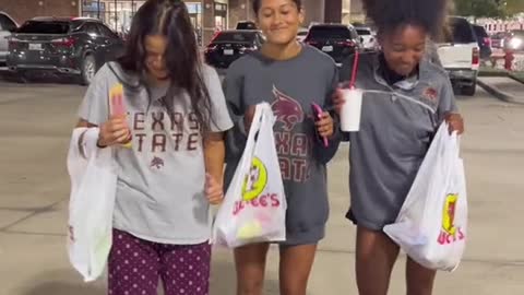 players who want to stop at Buc-ee's for every away tripJC-EE'S