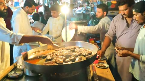 The Most Unique Street Food Of Pakistan.