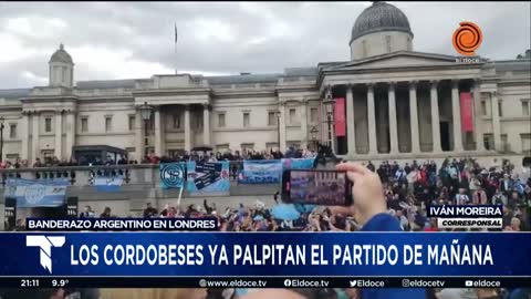 BANDERAZO por La Scaloneta en Londres: alentaron a la Selección en la previa a la Finalissima