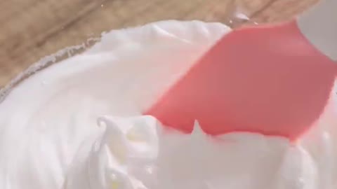 Making the Most Jiggly Fluffy Vanilla Chiffon Cake