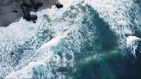 Reels 4K Ocean Waves Ambience