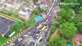 Derrumbe en la vía a Matanza genera enorme trancón en el Norte de Bucaramanga