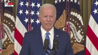 Clueless' Joe Biden 'panics' after Elon Musk question