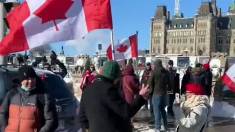 Freedom Convoy Cheered On In Ottawa