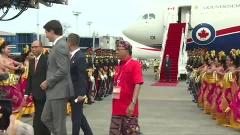 Canadian Prime Minister Justin Trudeau arrives in Bali for G20 summit _ AFP