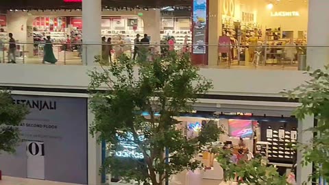 Lucknow Lulu mall ka live video 📹