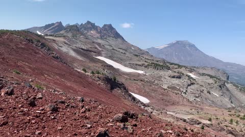 Central Oregon - Three Sisters Wilderness - Red Clay Alpine Ridge - 4K