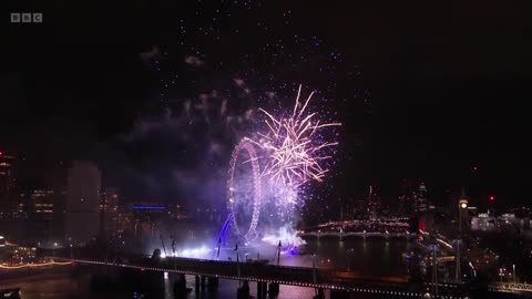 Happy New Year Live! 🎆 London Fireworks 2024