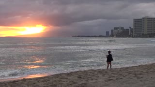 Honolulu, HI — Queens Beach - Kapi'olani Beach Park - Sunset