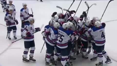 Highlights of Team USA's Win over Russia at 2017 IIHF World Junior Championship_4
