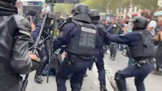 Oct. 2022: Macrons army against the people 3/3