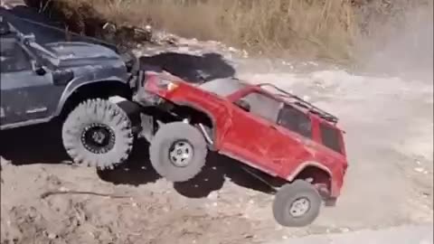 2 beast 4wd's do battle head to head.