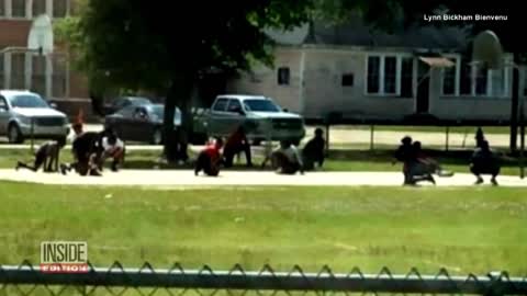 Teens stop basketball game to show respect