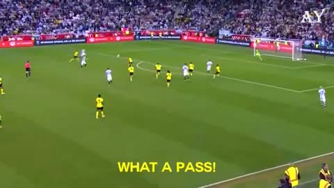 OMG! UNBELIEVABLE THINGS LIONEL MESSI DID VS JAMAICA.