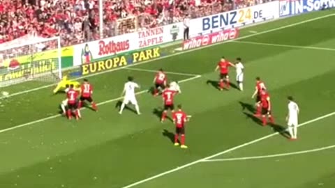 Lewandowski The Body of Goals