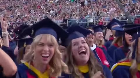 Sen. Tim Scott thanks the "Laude" at the 2024 Liberty University commencement.