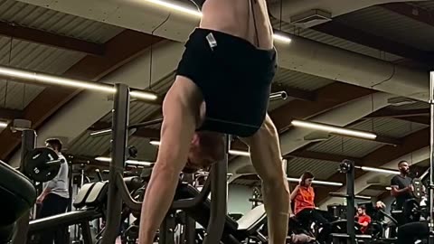 10 handstand push ups at 95kg bodyweight🗿