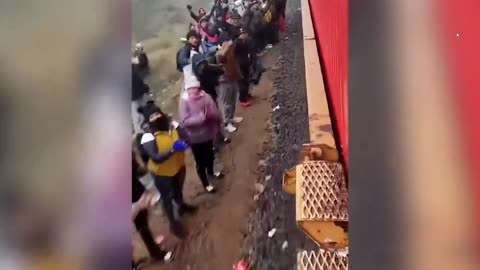 Tens of thousands of Illegals attempting to catch train in Mexico bound for U.S. border