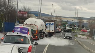 Truck Leaks Liquid Nitrogen