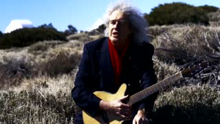 Queen guitarist Brian May makes Spanish debut