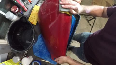 Painting the Fuel tank on the 85 Shadow 700