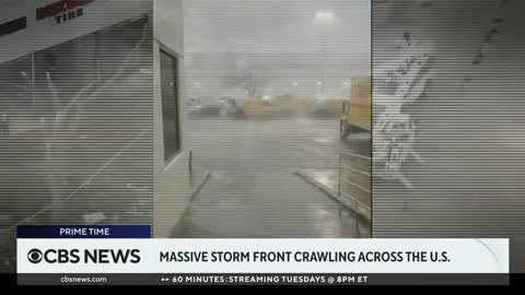 Massive storm crawls across U.S., bringing thunderstorms, snow, tornadoes