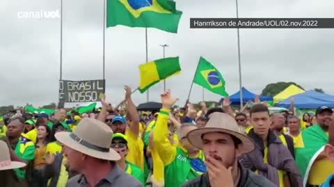 Bolsonaristas pedem intervenção e que Exército 'saia do quartel' em Brasília