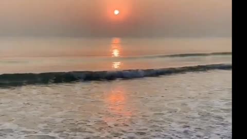 Beautiful Water Waves And Sun View