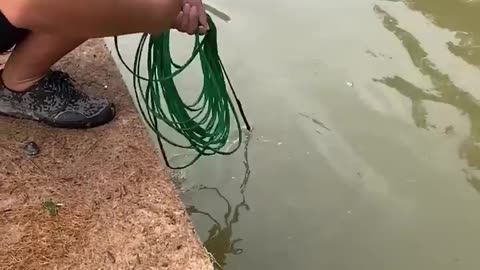 how to throw a cast net, Catch fish in the River