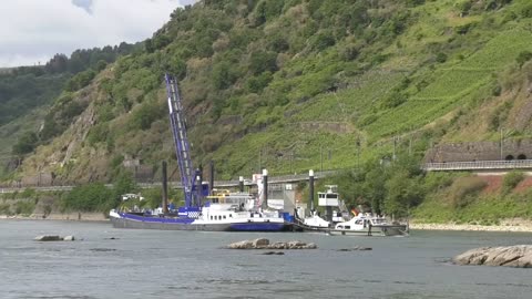 Mehr Fahrrinnentiefe für die Rhein-Schifffahrt