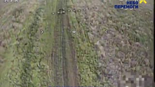 🇺🇦 Ukraine Russia War | Ukrainian FPV Drone Strikes 5 Russian Soldiers | RCF