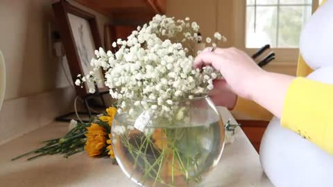 8 FLORAL ARRANGING TIPS AND TRICKS | Get your flowers to last weeks, not days