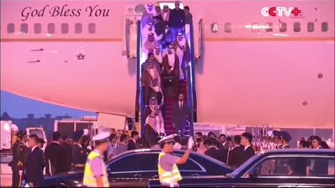 Prince of Dubai AImost Slips From Plane Stairs