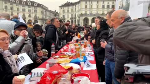 PEOPLE OF TURIN COMES TOGETHER FOR FREEDOM