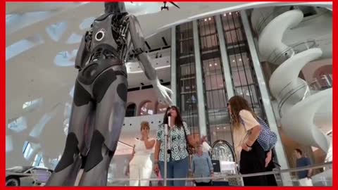 Humanoid robot greets visitors at Dubai Museum