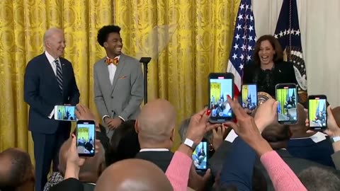 Kamala Harris takes the stage at WH “Black History Month Reception” immediately starts cackling