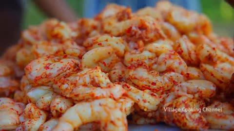 BUTTER GARLIC PRAWNS | Shrimp Roast with Butter | Spicy Prawn Recipe Cooking in Village