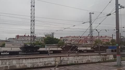 Train with T-54/55 tanks moving trough Voronezh (more infos in the description)
