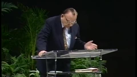 Gifts & Ministries of the Holy Spirit 16 Gift of the Interpretation of Tongues Dr. Lester Sumrall