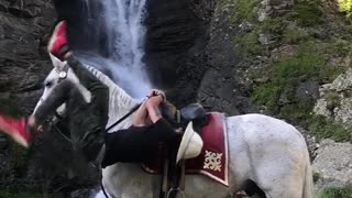 Mounting a Horse With Some Serious Style