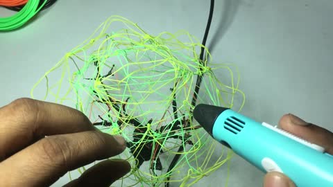 Making a basic tree with a 3D pen is simple and effective.