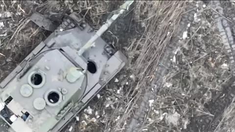 Prvi uništeni „leopard 1A5“ kod Kupjanska.