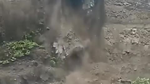 land Slide OMG😱