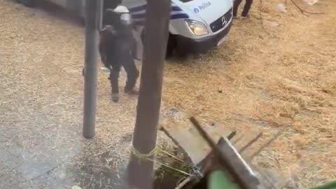 The farmers are removing police barricades with their tractors